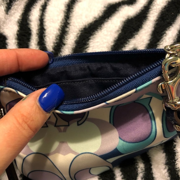 Coach wristlist - Picture 3 of 3